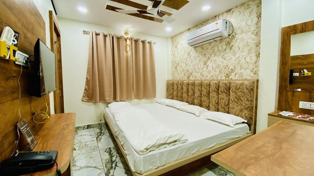Hotel Malay Inn Ujjain Exterior foto