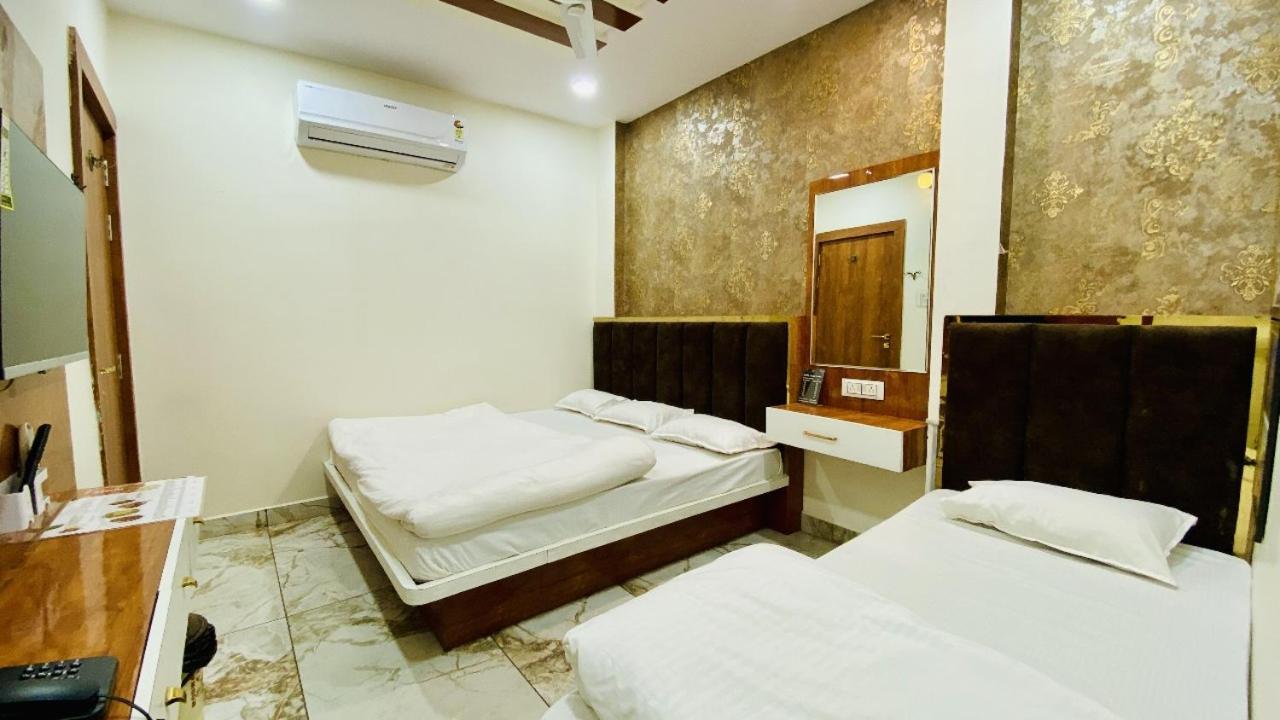 Hotel Malay Inn Ujjain Exterior foto