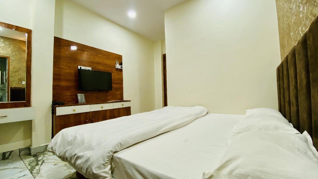 Hotel Malay Inn Ujjain Exterior foto